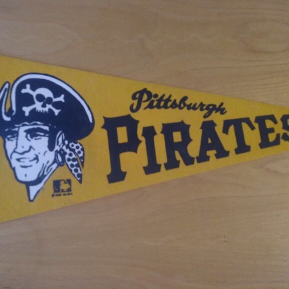 Vintage 60s Pittsburgh Pirates MLB Pennant Flag - Picture 1 of 6